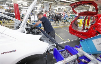 Le constructeur automobile Toyota promet 800 emplois à Valenciennes